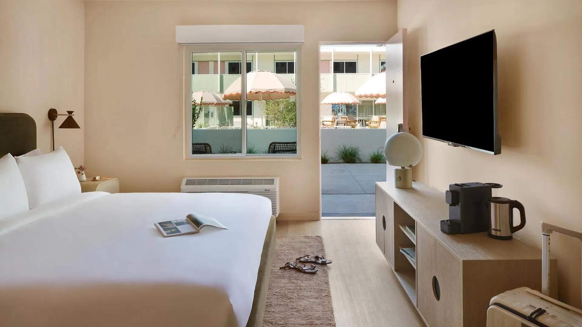 City Center Hotel Long Beach, Sonder